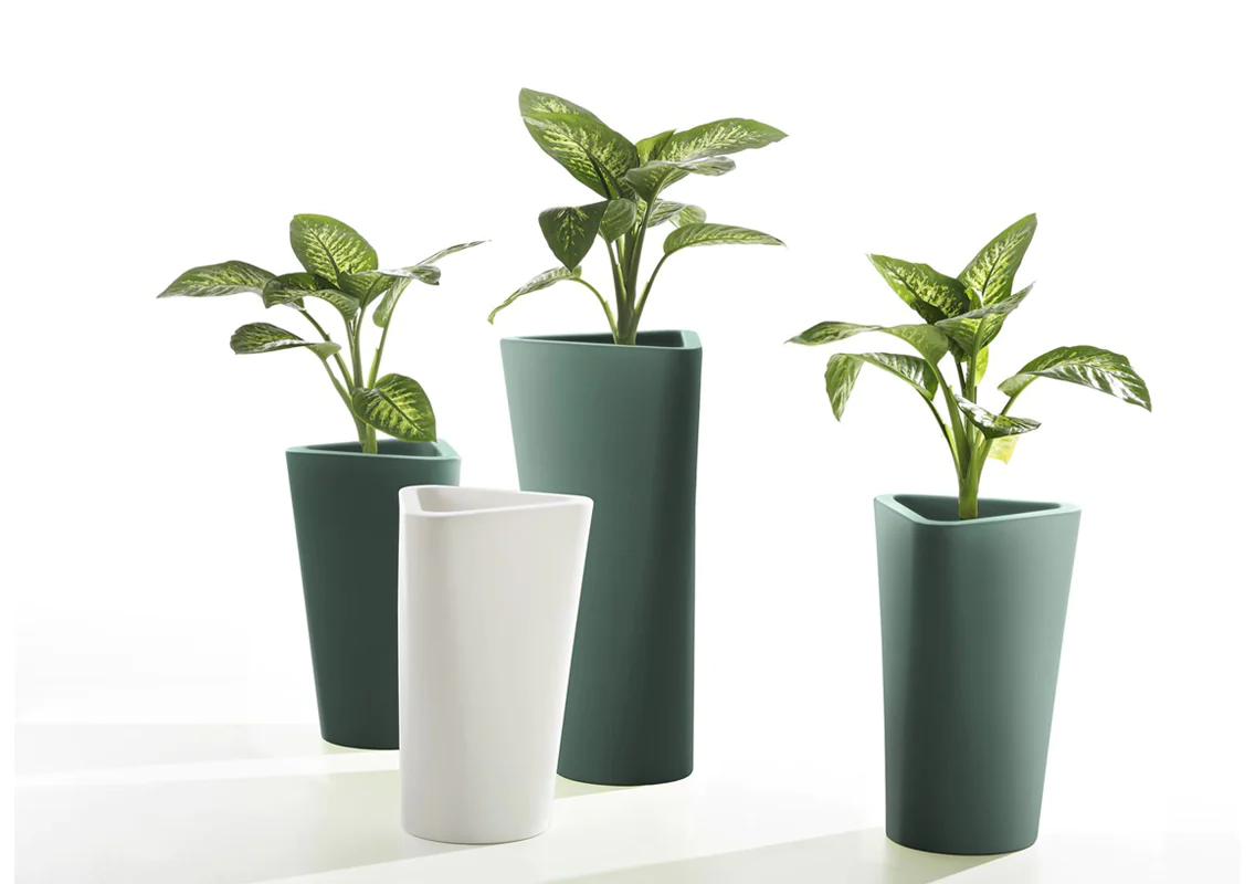 b-line-eve-vases-01_2500x