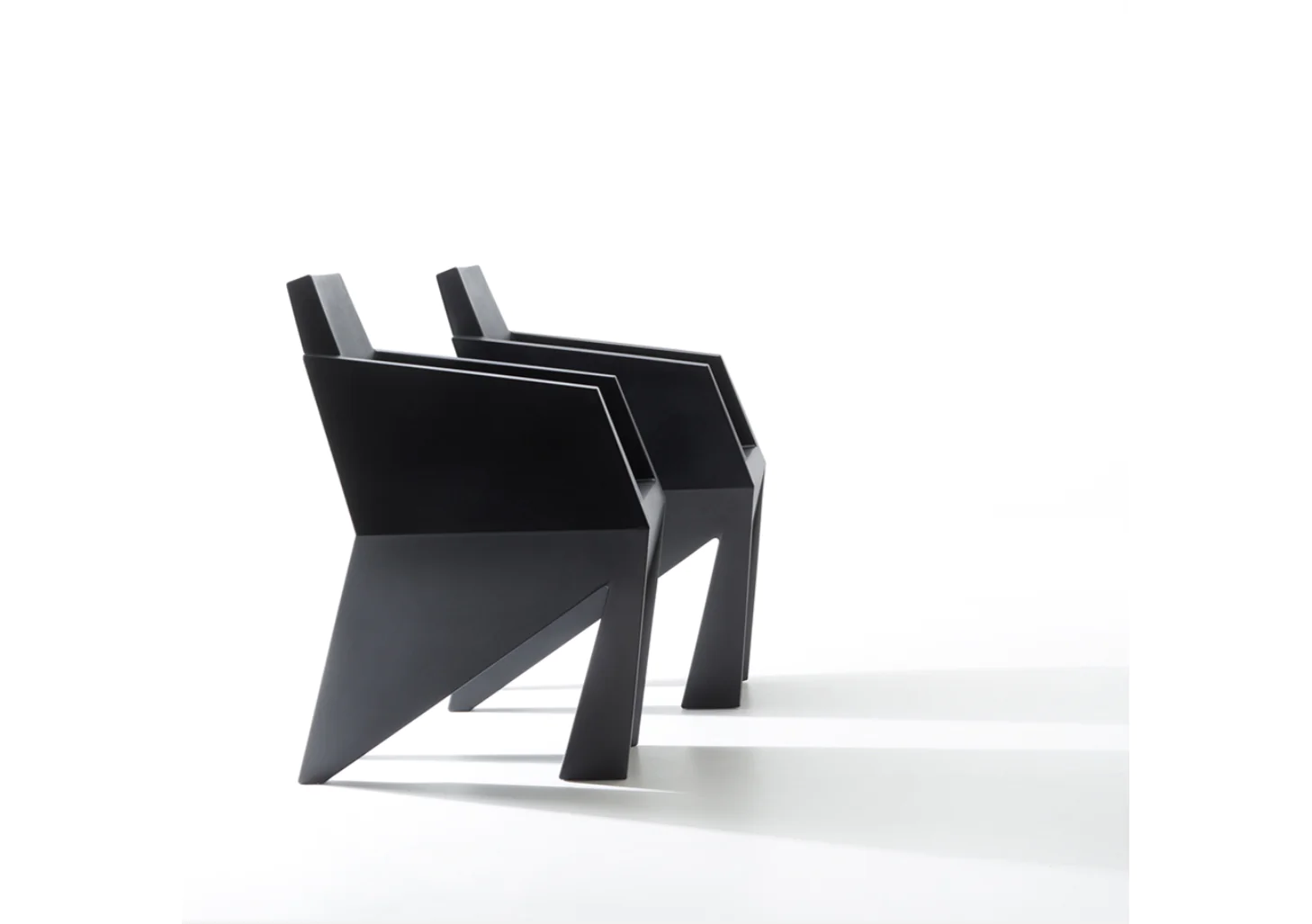 b-line-gemma-armchair-black_3000x