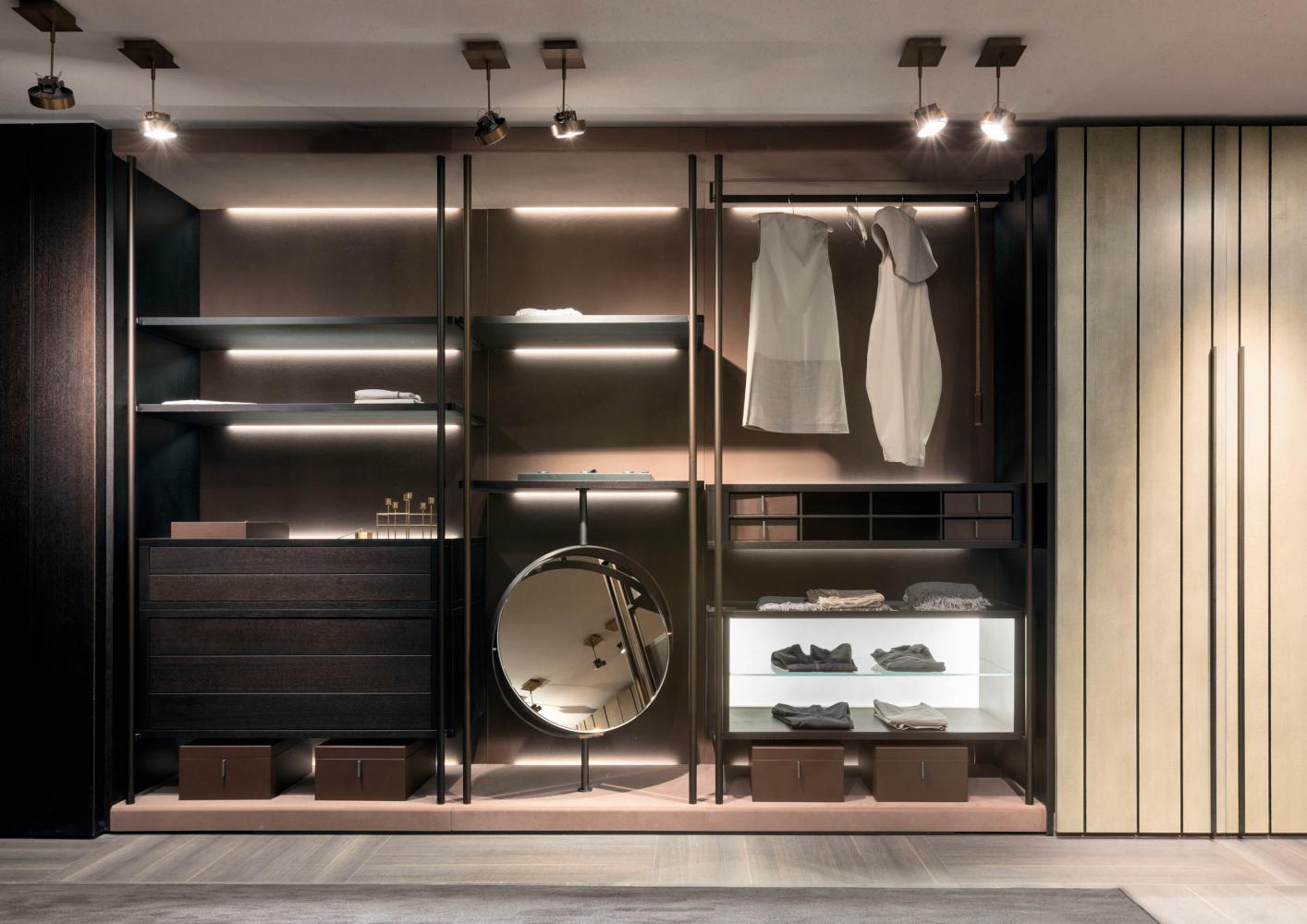 laurameroni-harvey-walkin-closet_7_0