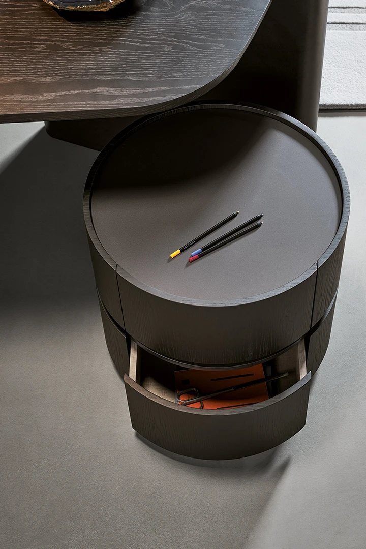 bonaldo-executive-moneypenny-main-slider-03