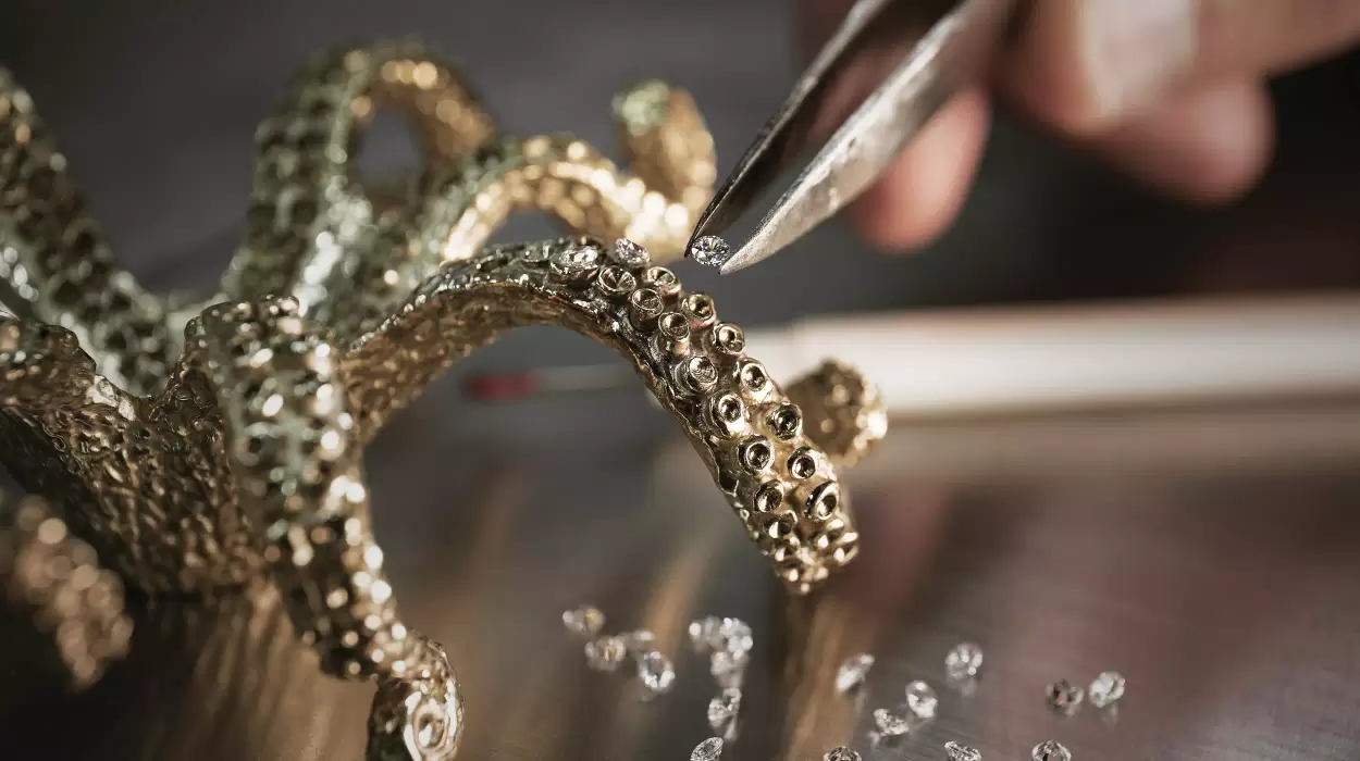 7937_main_1689262922