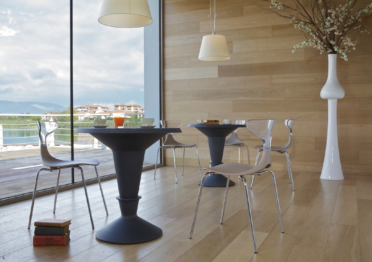 IronShark-chair-indoor-Green