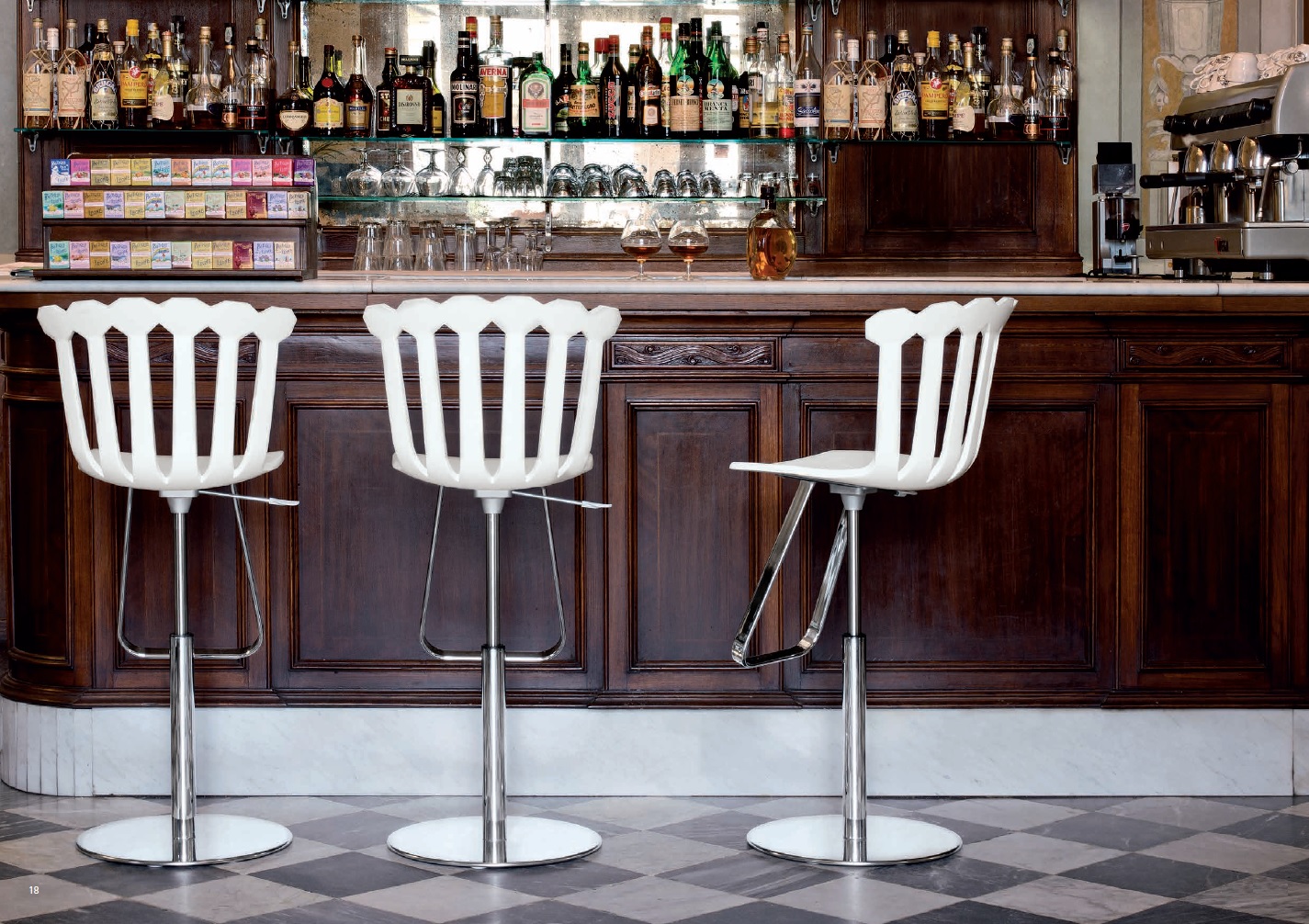 Rivet-Esmeralda-stool-indoor-Green