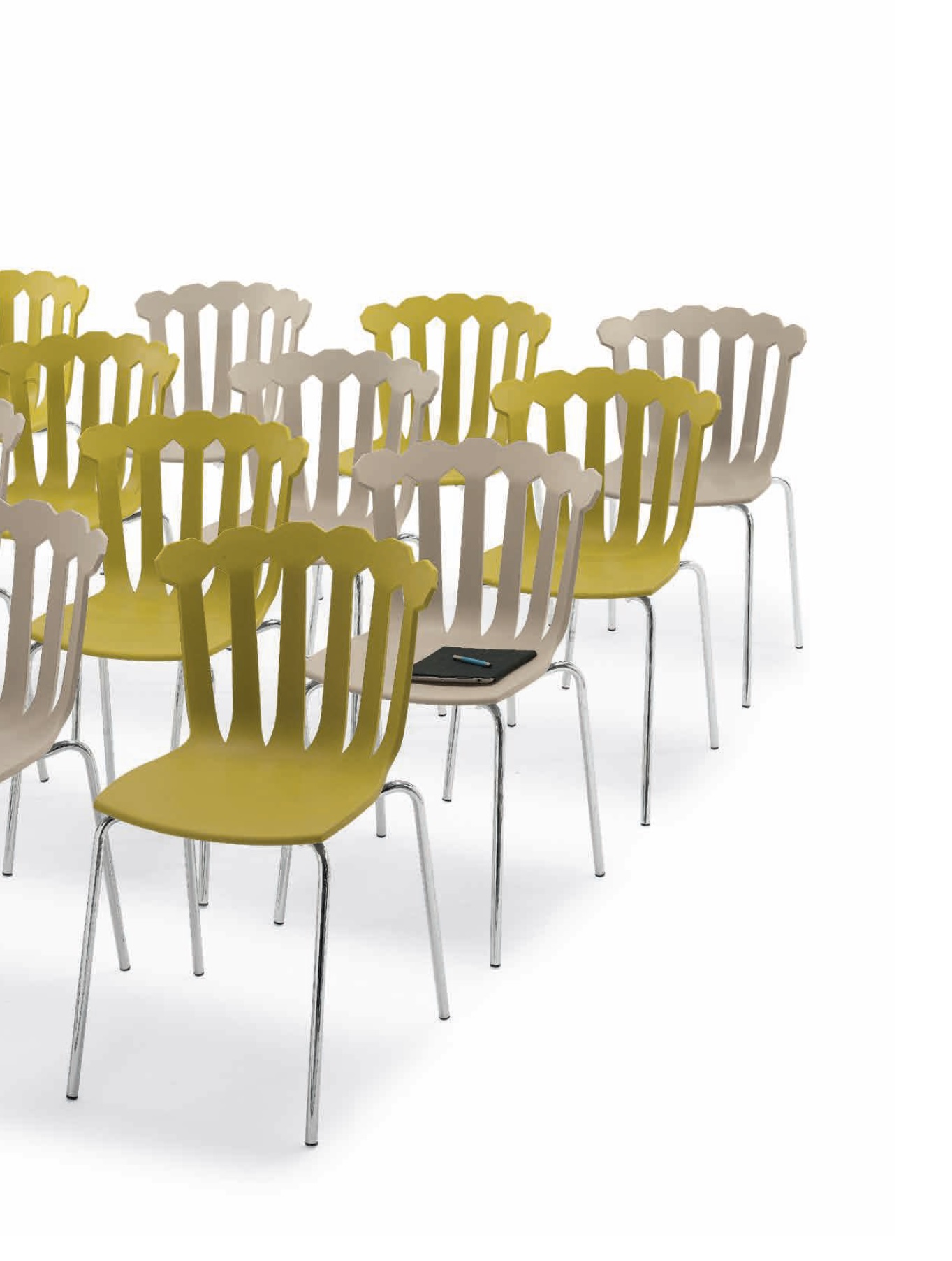 esmeralda-chair-indoor-green