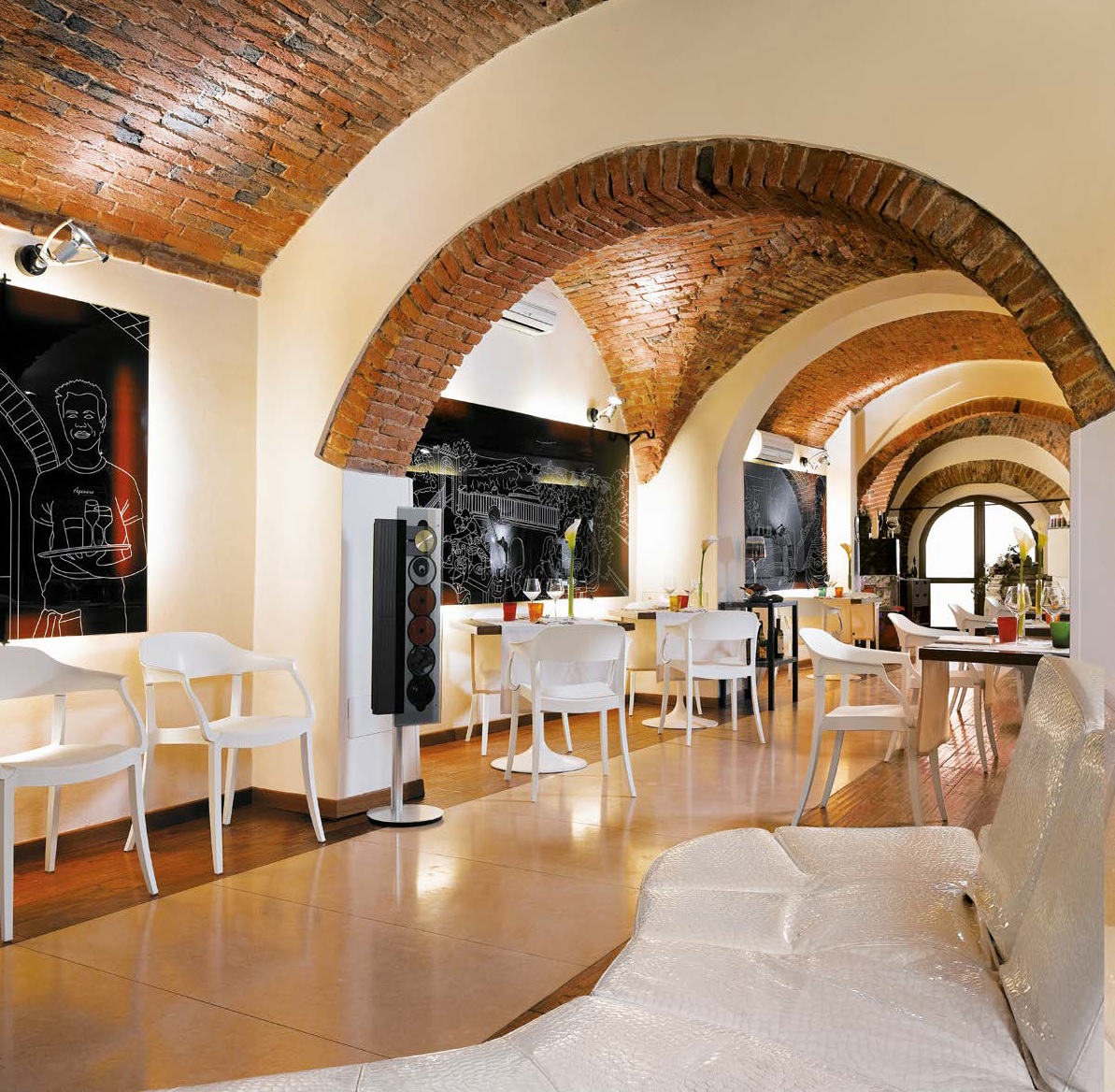 stras-p-chair-indoor-green