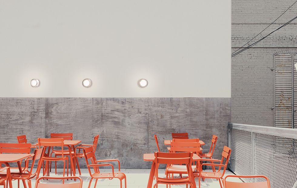 Innermost_Fullstop_White_outdoor-cafe_caro