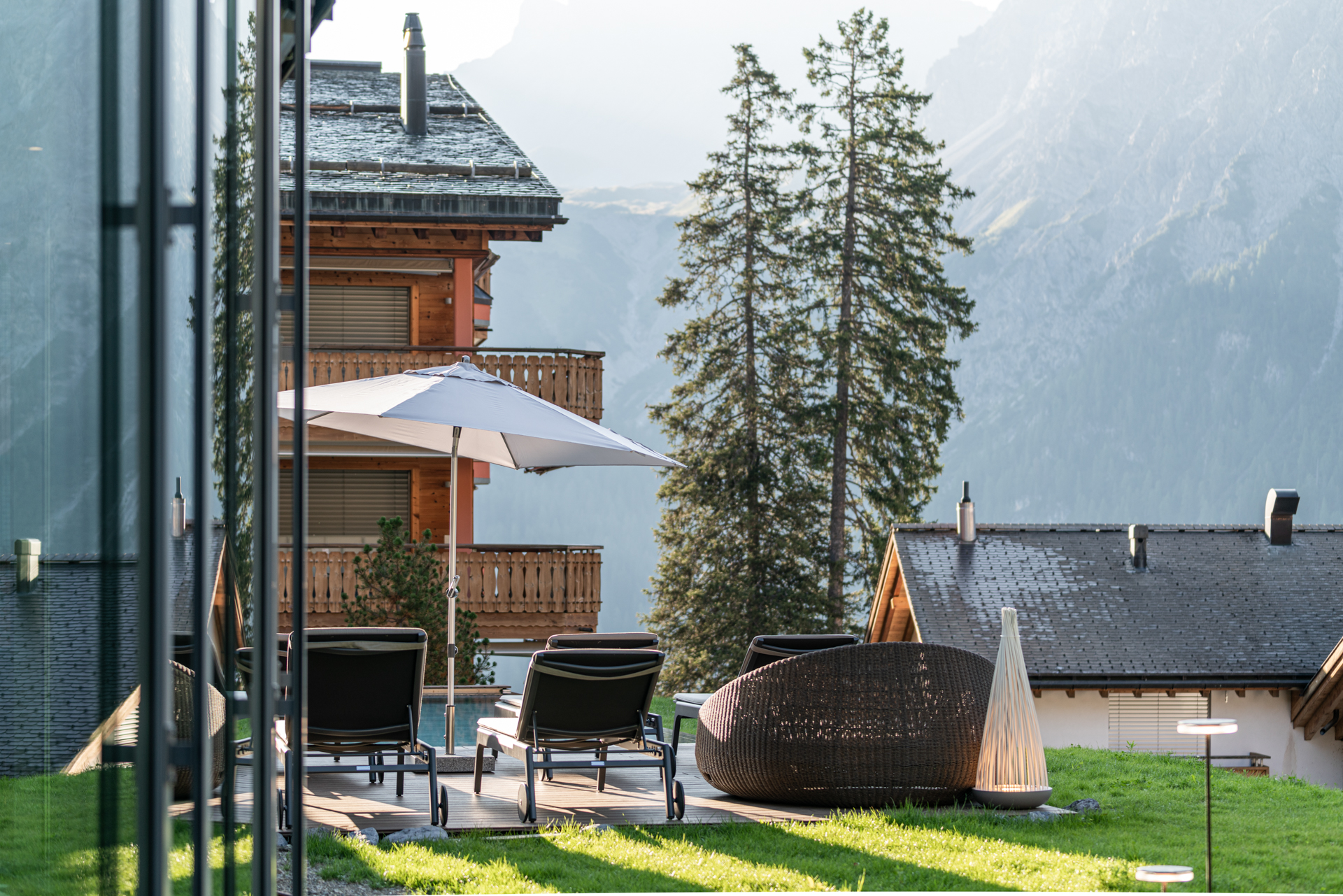 atmosphera-Waldhotel-Arosa-Ausenpool-07428